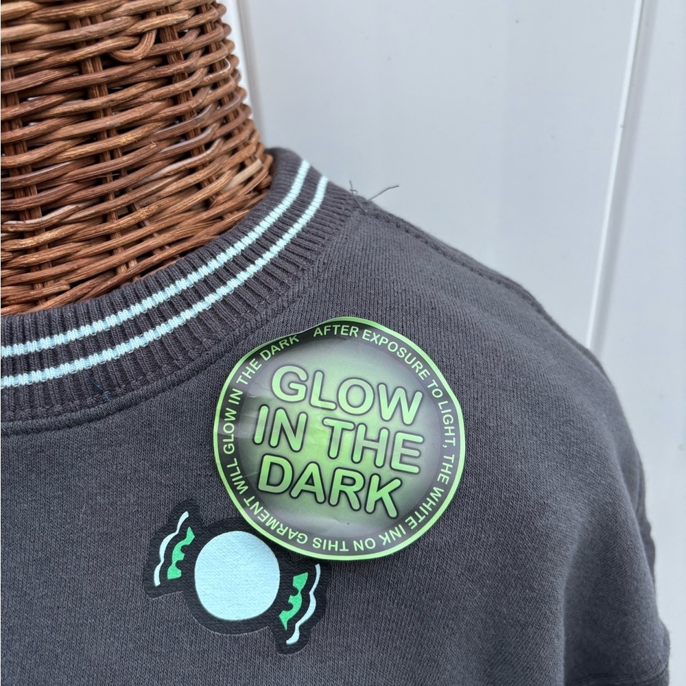 Hello Kitty and Friends Graphic Sweatshirt - Picture 7 of 12